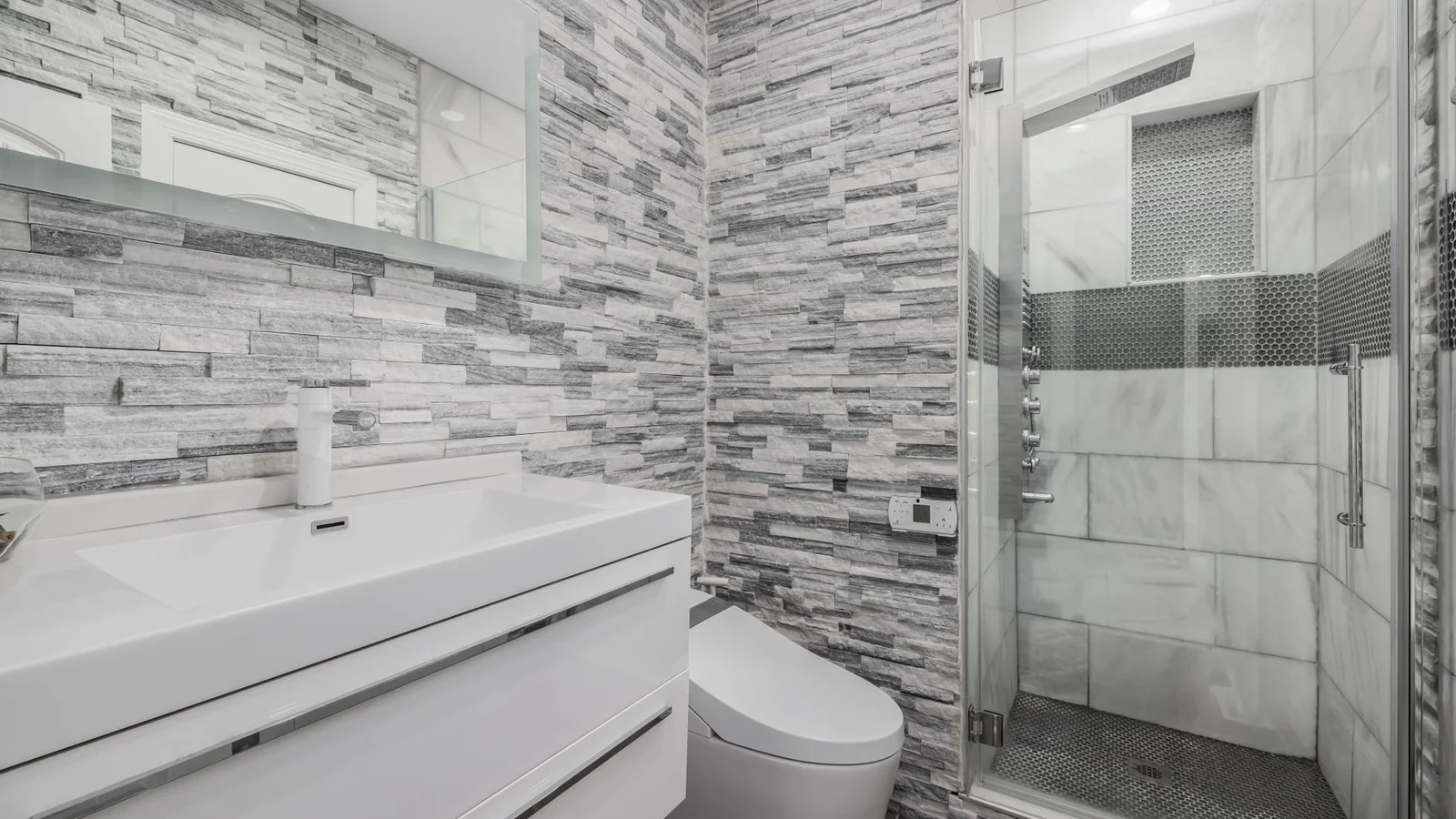 How to Clean Grout in a Rental Bathroom (Landlord-Ready)