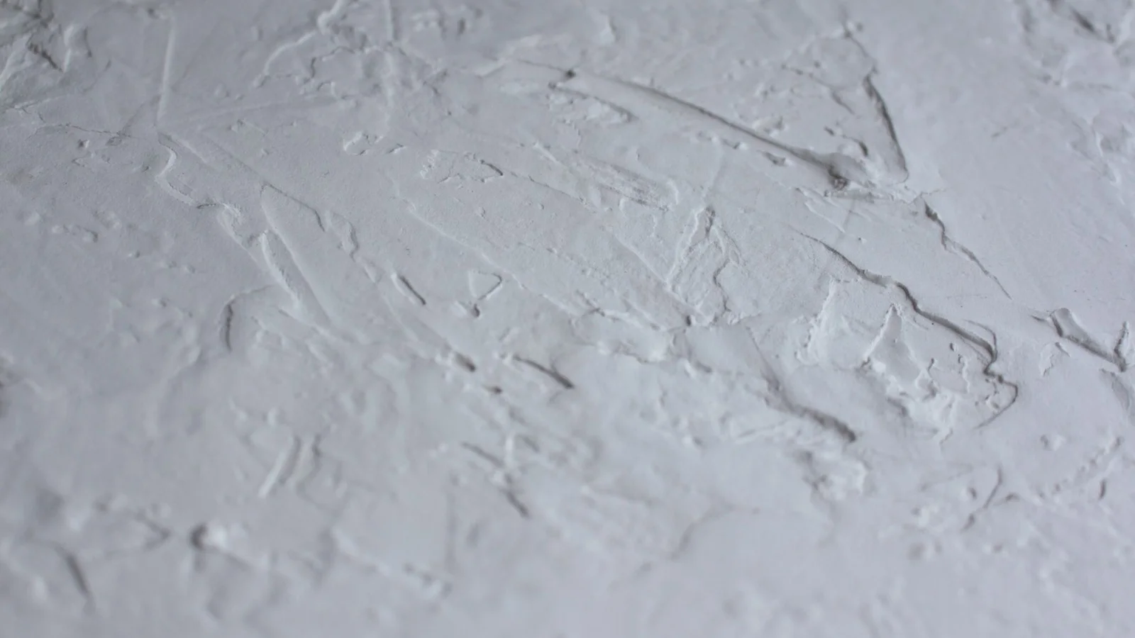 Textured Wall Repair: How to Match Knockdown or Orange Peel Finish