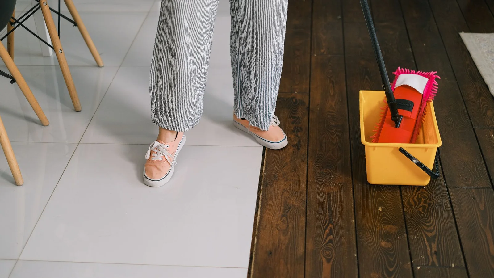 Rental Floor Damage Checklist: What to Fix vs. What to Disclose